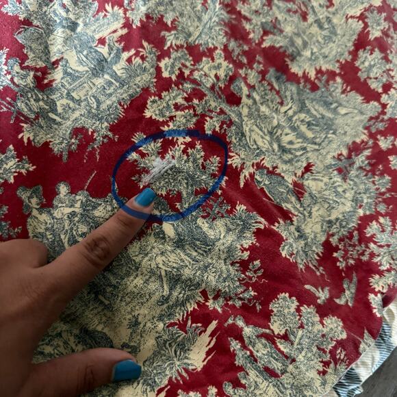 Waverly Sanctuary Rose Modern Farmhouse Floral Reversible Comforter 80"x90" - Picture 13 of 16